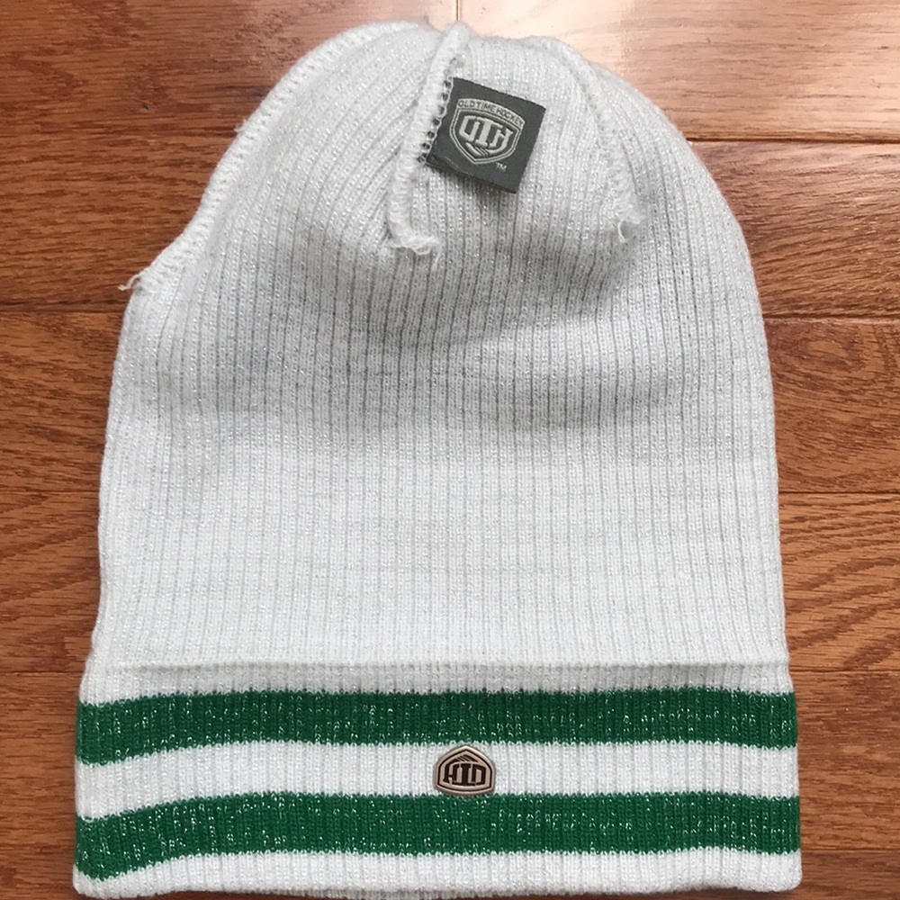 Blackhawks Hat - Picture 12 of 13
